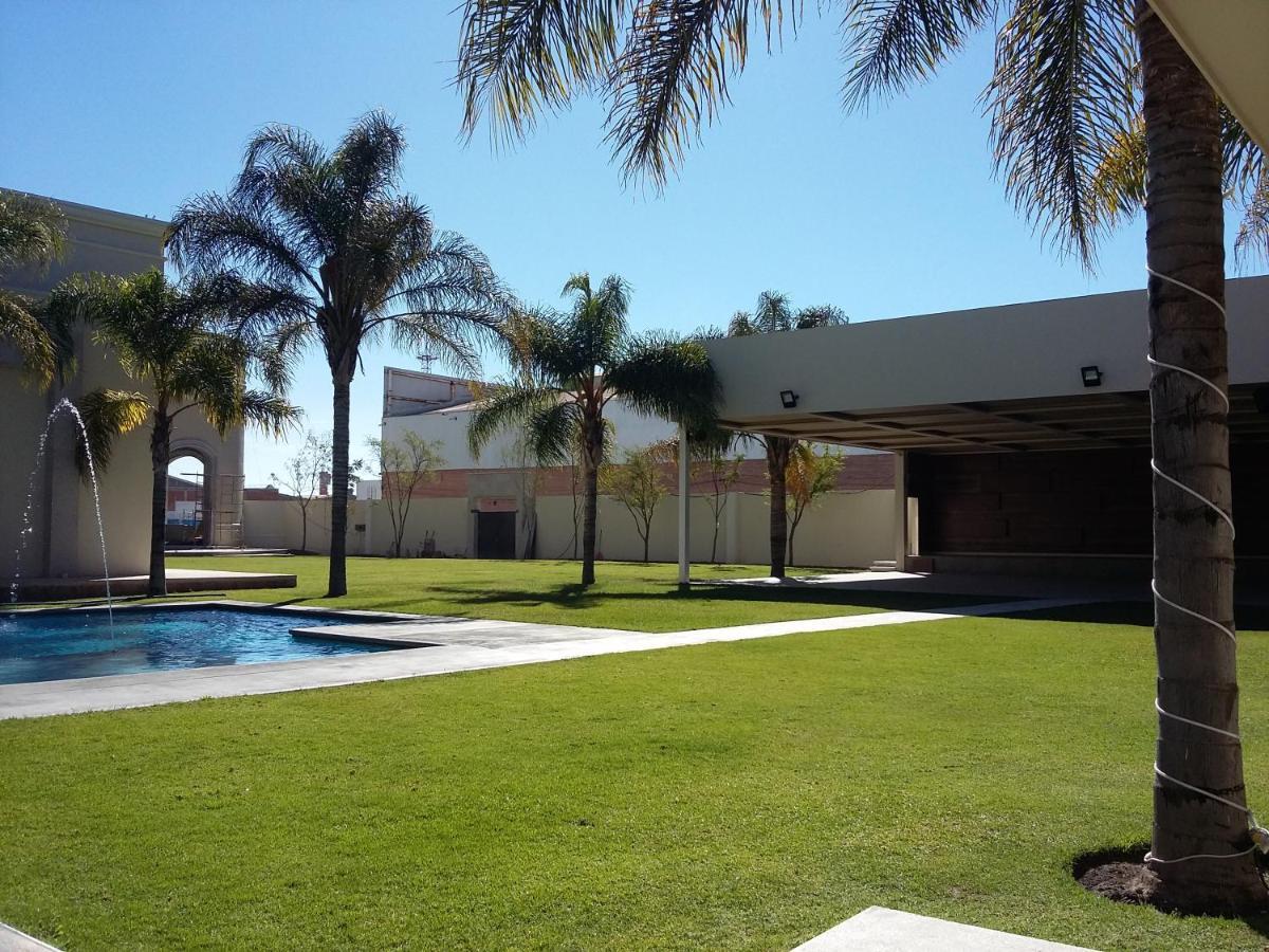 Wyndham Garden Aguascalientes Hotel & Casino Exteriör bild