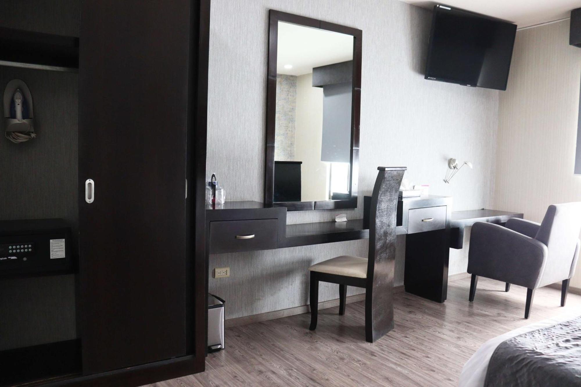 Wyndham Garden Aguascalientes Hotel & Casino Exteriör bild