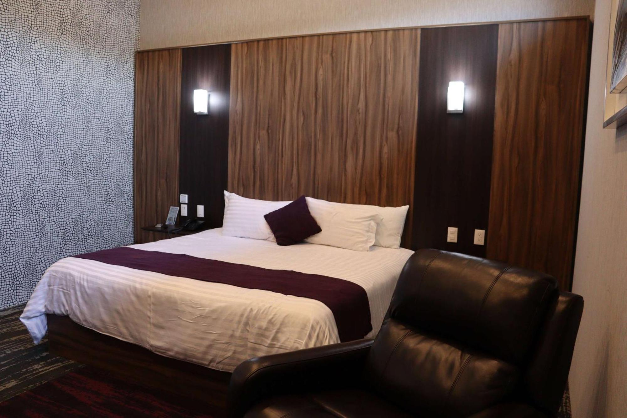 Wyndham Garden Aguascalientes Hotel & Casino Exteriör bild