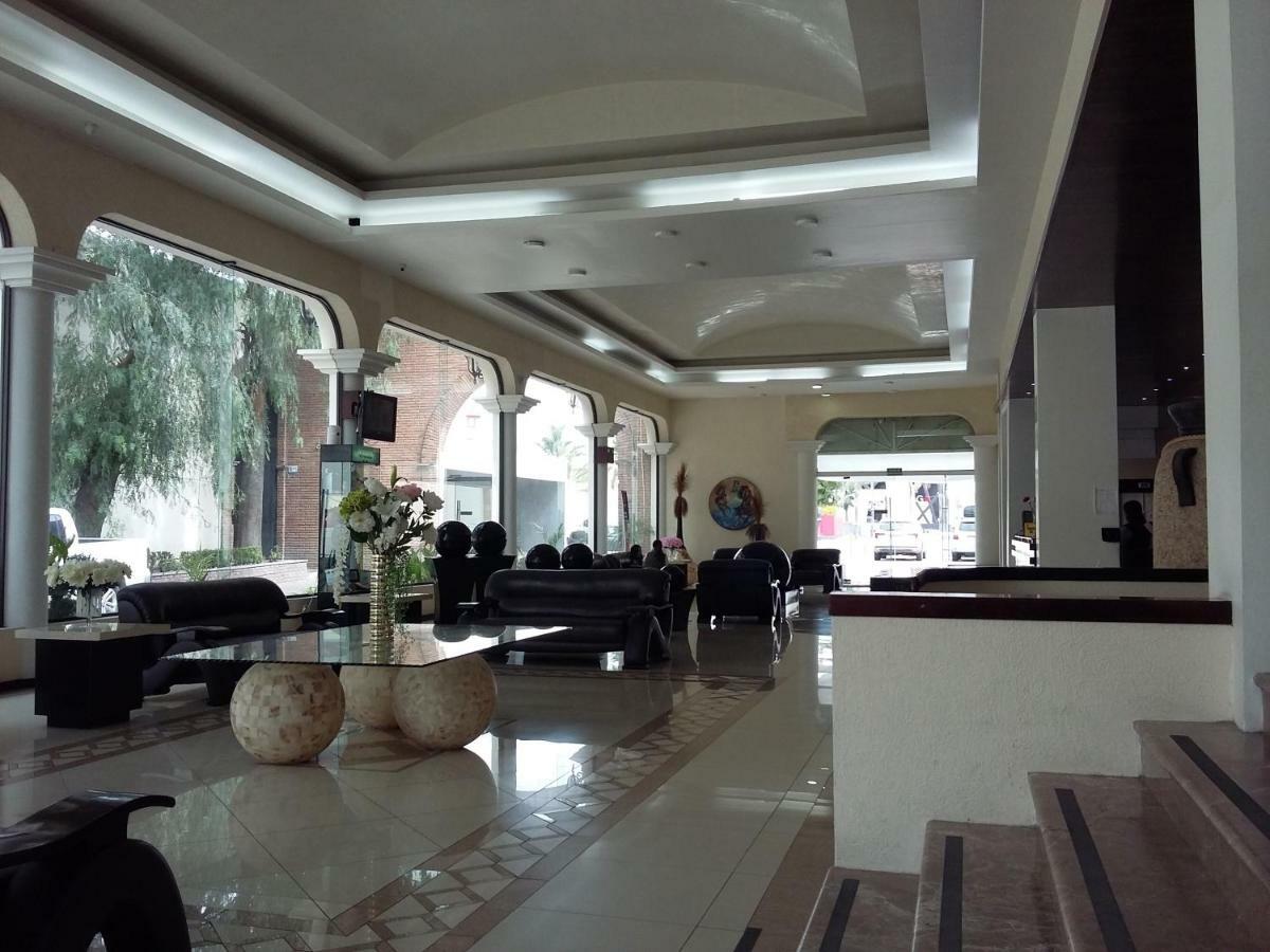 Wyndham Garden Aguascalientes Hotel & Casino Exteriör bild